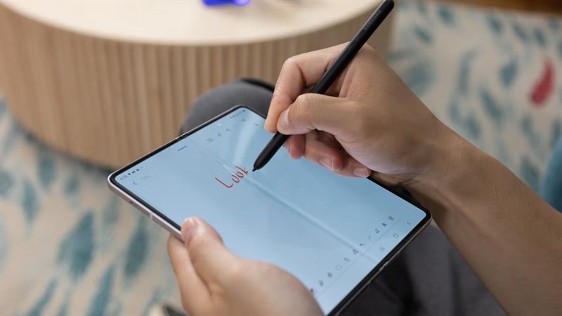 Bút cảm ứng Samsung S Pen Pro EJ-P5450 Đen - phụ kiện đáng mua tháng 4