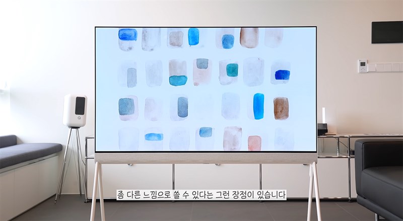 Mặt trước có kích thước lớn, viền màn hinh mỏng cùng hệ thống loa ở bên dưới Mặt trước có kích thước lớn, viền màn hinh mỏng cùng hệ thống loa ở bên dưới