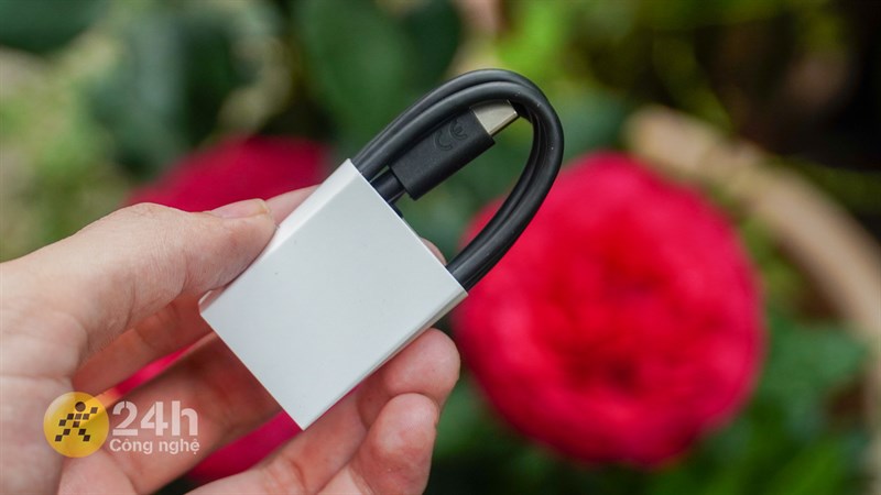 Thêm dây sạc USB Type-C nữa Thêm dây sạc USB Type-C nữa
