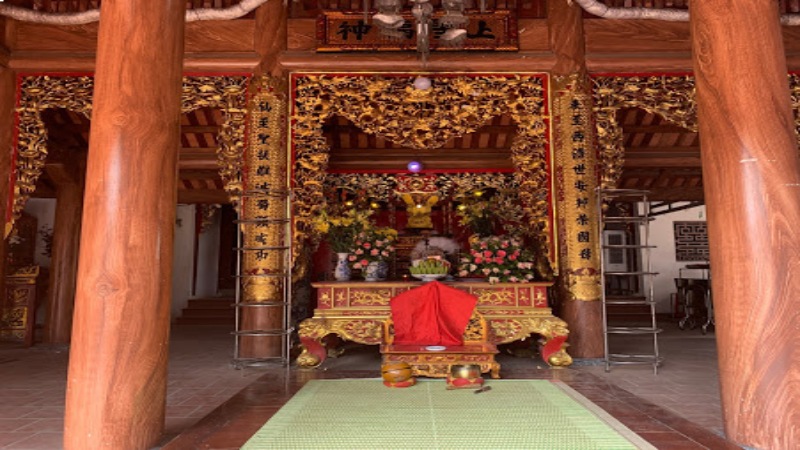 Lam Thao Temple