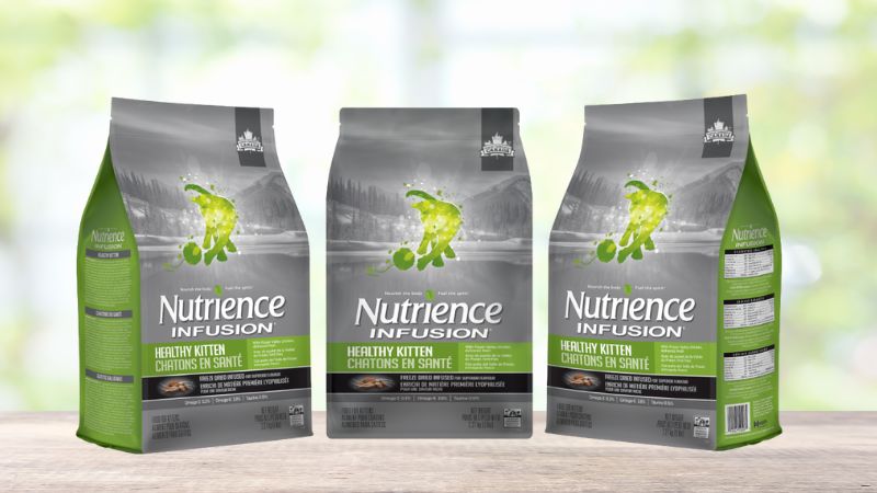 Thức ăn cho mèo Nutrience thịt gà và rau củ quả