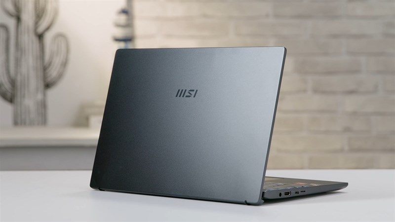 MSI Modern 14 B11MOU i3 (1027VN): Laptop văn phòng mỏng nhẹ giá rẻ
