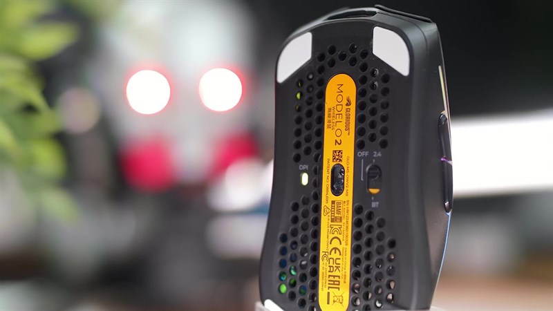 Mặt dưới của Glorious Model O 2.