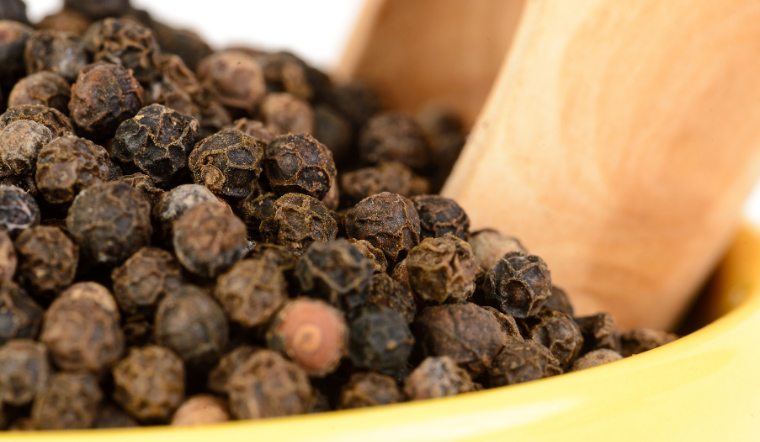 Giá tiêu hôm nay 5/4/2023: Thị trường nội địa trầm lắng, xuất khẩu tăng mạnh