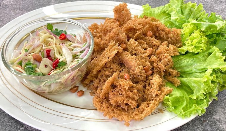 Cách làm gỏi cá chiên giòn kiểu Thái chuẩn vị nhà hàng, không cần đi xa