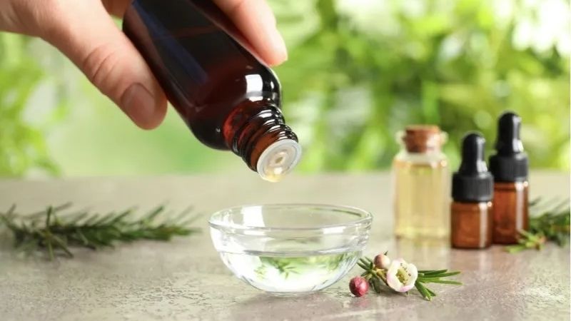 Precautions when using tea tree oil to treat raised scars