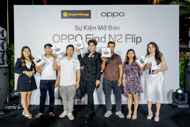 Toàn cảnh sự kiện giao OPPO Find N2 Flip