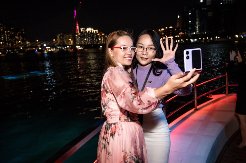 Toàn cảnh sự kiện giao OPPO Find N2 Flip