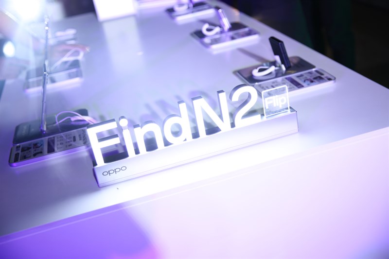 Toàn cảnh sự kiện giao OPPO Find N2 Flip