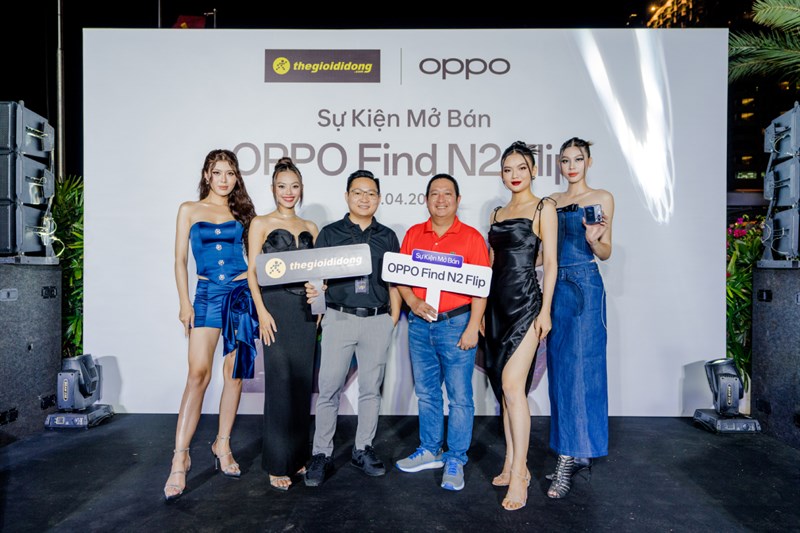 Toàn cảnh sự kiện giao OPPO Find N2 Flip