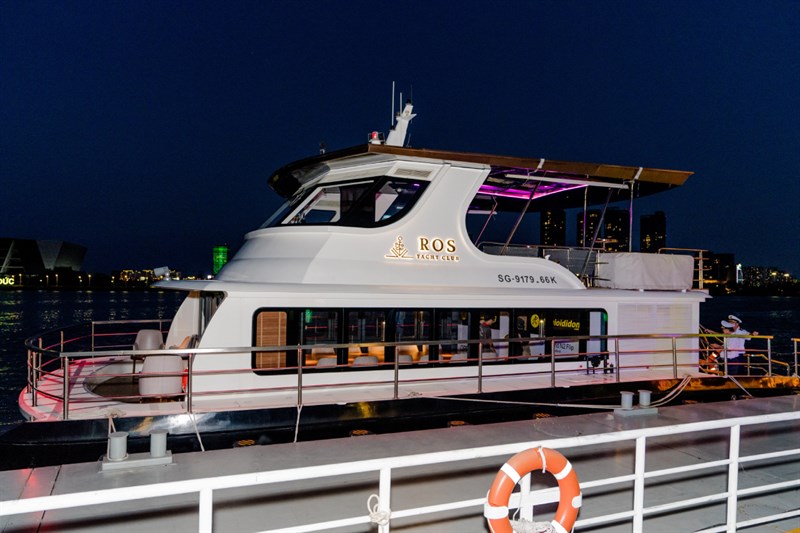 Toàn cảnh sự kiện giao OPPO Find N2 Flip