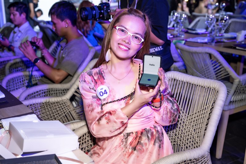 Toàn cảnh sự kiện giao OPPO Find N2 Flip