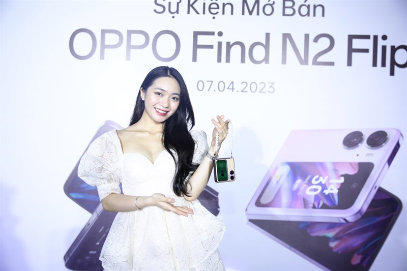 Toàn cảnh sự kiện giao OPPO Find N2 Flip 