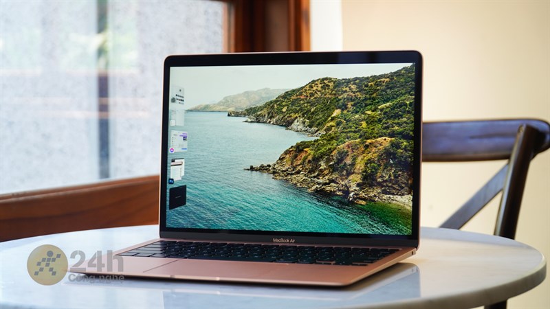 Chất lượng hiển thị của màn hình MacBook Air M1 rất tuyệt vời.