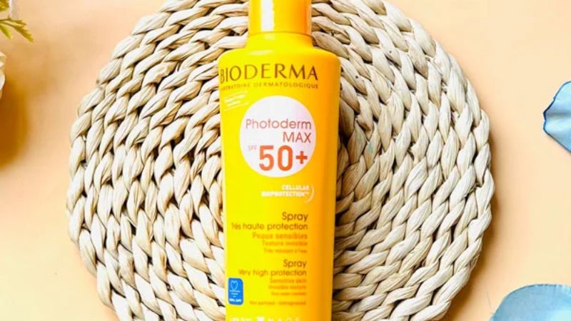 Review xịt chống nắng Bioderma Photoderm Max Spray SPF 50+ người dùng