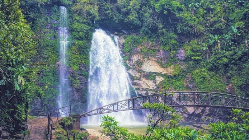 Khu du lịch Thác Tiên - Đèo Gió