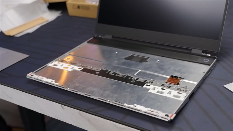 Framework Laptop 16 được chế tác từ chất liệu nhôm tái chế thân thiện môi trường