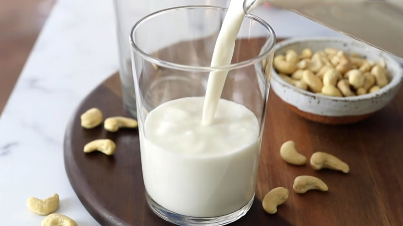 Sữa hạt điều thơm ngon, dễ uống và mang lại nhiều công dụng tốt cho sức khỏe
