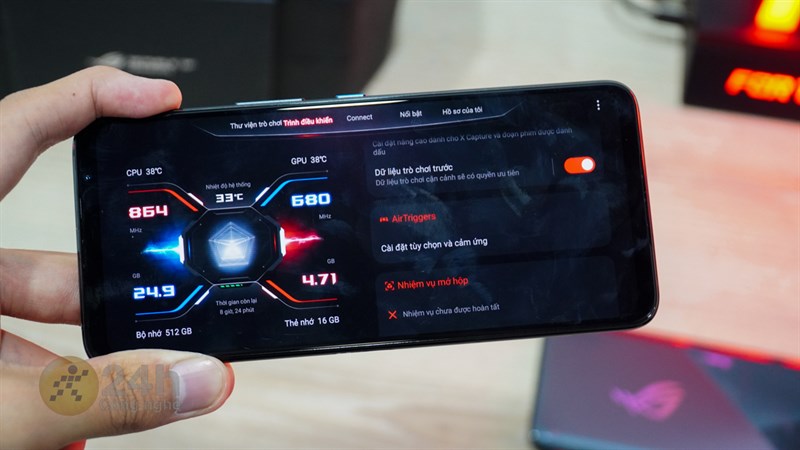 Với Snapdragon 8 Gen 2 thì ROG Phone 7 Ultimate hoàn toàn có thể đáp ứng mọi nhu cầu chiến game của người dùng Với Snapdragon 8 Gen 2 thì ROG Phone 7 Ultimate hoàn toàn có thể đáp ứng mọi nhu cầu chiến game của người dùng