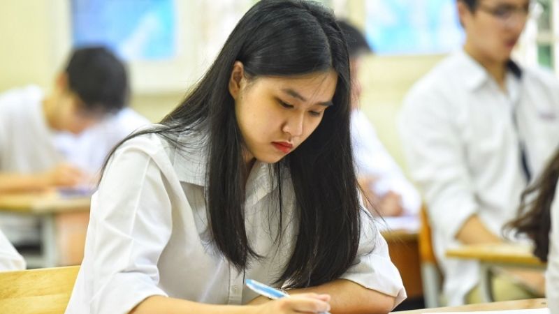 High school graduation exam score is calculated based on the total score of the subjects studied