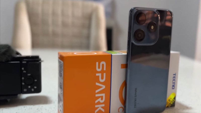 Trên tay Tecno Spark 10C: Thiết kế năng động xu hướng, pin lớn 5.000 mAh cùng camera kép 16 MP
