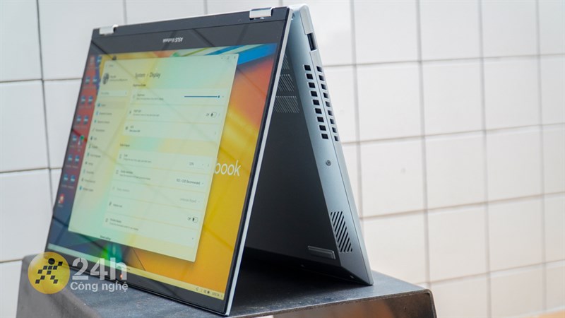 Cạnh trái của ASUS Vivobook S 14 Flip Cạnh trái của ASUS Vivobook S 14 Flip