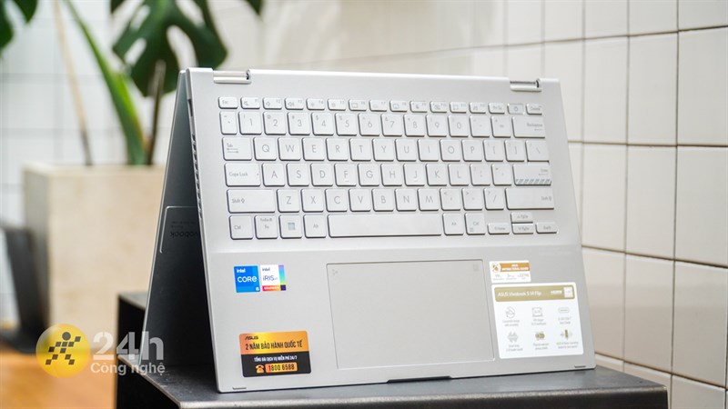 ASUS Vivobook S 14 Flip sở hữu bàn phím tenkeyless quen thuộc ASUS Vivobook S 14 Flip sở hữu bàn phím tenkeyless quen thuộc