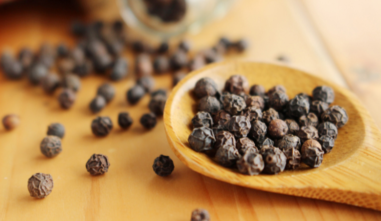 Giá tiêu hôm nay 17/4/2023: Mức giá cao nhất vẫn là 66.000 đồng/kg