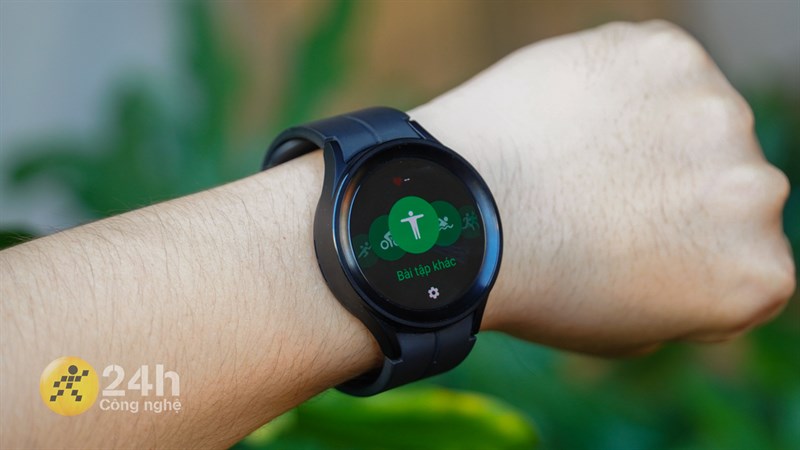 Muôn vàn kiểu ăn chơi vẫn sống heo-thì cùng Galaxy Watch5 Series và Galaxy Buds2 Pro Muôn vàn kiểu ăn chơi vẫn sống heo-thì cùng Galaxy Watch5 Series và Galaxy Buds2 Pro