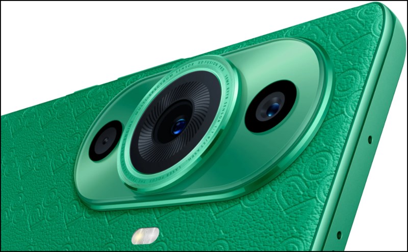 Đặc biệt, Nova 11 Ultra còn được cung cấp ống kính thay đổi khẩu độ, lần đầu tiên xuất hiện trên trên dòng smartphone tầm trung