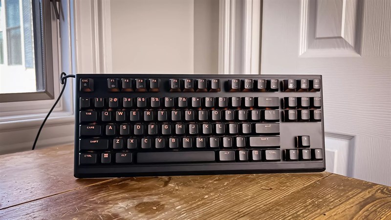 Bàn phím Alienware AW420K cũng có kiểu dáng phi thuyền đã trở thành biểu tượng của cả dòng Alienware Bàn phím Alienware AW420K cũng có kiểu dáng phi thuyền đã trở thành biểu tượng của cả dòng Alienware