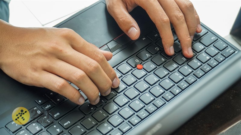 Hệ thống bàn phím của Lenovo ThinkPad E15 Gen 4 có khoảng cách hợp lý, layout cũng khá dễ để làm quen cho người mới. Hệ thống bàn phím của Lenovo ThinkPad E15 Gen 4 có khoảng cách hợp lý, layout cũng khá dễ để làm quen cho người mới.