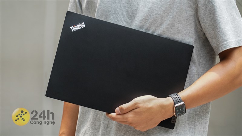 Mình đánh giá thời lượng pin mà ThinkPad E15 Gen 4 đạt được ở ở mức tốt. Mình đánh giá thời lượng pin mà ThinkPad E15 Gen 4 đạt được ở ở mức tốt.