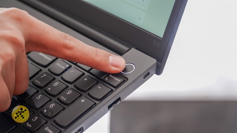 Lenovo ThinkPad E15 Gen 4 được chú trọng vào khả năng bảo mật. Lenovo ThinkPad E15 Gen 4 được chú trọng vào khả năng bảo mật.