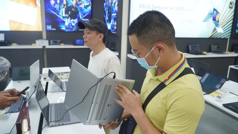 Toàn cảnh sự kiện mở bán Laptop Lenovo IdeaPad Slim 5 Light