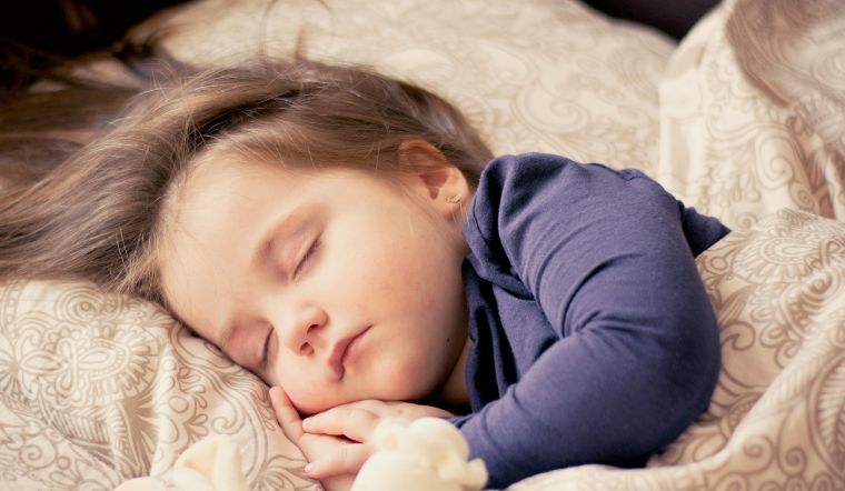 4 giải pháp giúp trẻ ngủ sớm để tránh nguy cơ béo phì