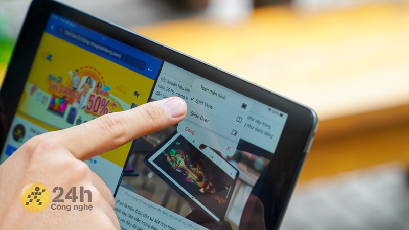 Thường thì mình sử dụng tính năng Slide Over nhiều hơn là Split View. Thường thì mình sử dụng tính năng Slide Over nhiều hơn là Split View.