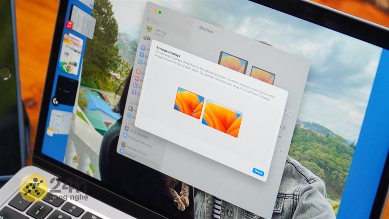 Đối với chế độ màn hình rời, mình có thể sắp xếp vị trí màn hình của iPad lẫn MacBook một cách dễ dàng. Đối với chế độ màn hình rời, mình có thể sắp xếp vị trí màn hình của iPad lẫn MacBook một cách dễ dàng.