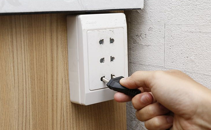 Khởi động lại tivi