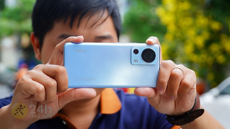 Xiaomi 13 Lite: Điện thoại màn hình cong đáng mua 2023