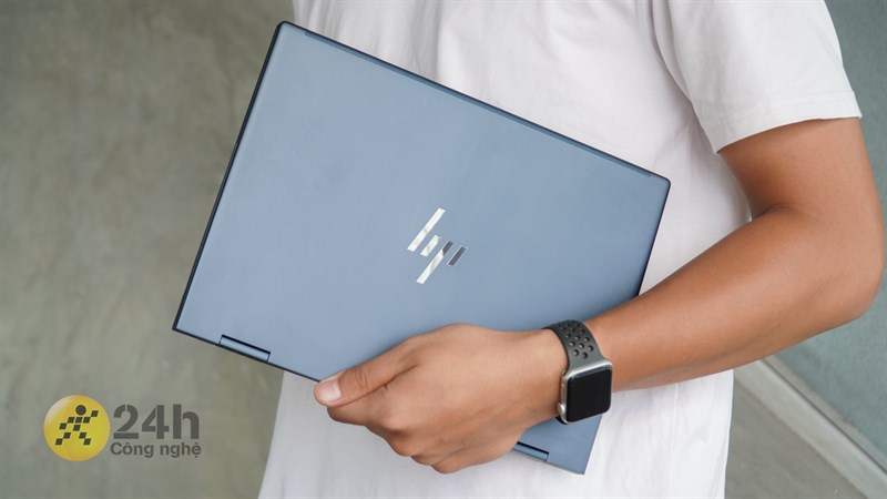 HP Envy X360 13: Laptop màn hình OLED đáng mua