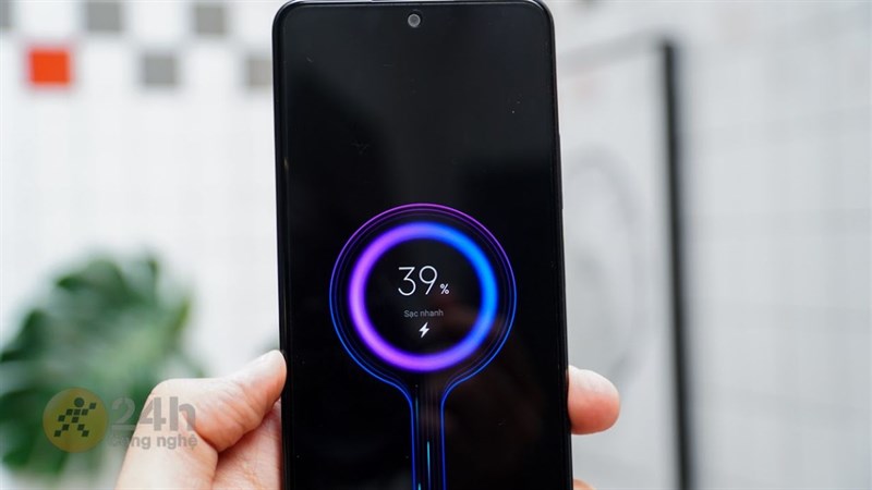 Viên pin 5.000 mAh trên Redmi Note 12 dư sức để bạn dùng cả ngày