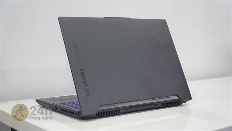 ASUS TUF Gaming F15 được trang bị vi xử lý Intel Core i7-12700H ASUS TUF Gaming F15 được trang bị vi xử lý Intel Core i7-12700H