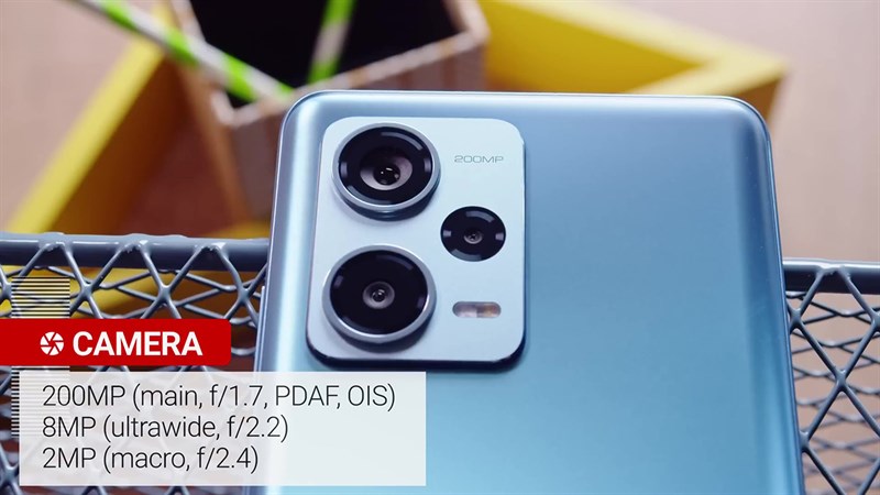 Redmi Note 12 Pro+ sở hữu tổng cộng bốn camera, trong đó ba camera được đặt ở mặt sau và một camera ở mặt trước Redmi Note 12 Pro+ sở hữu tổng cộng bốn camera, trong đó ba camera được đặt ở mặt sau và một camera ở mặt trước