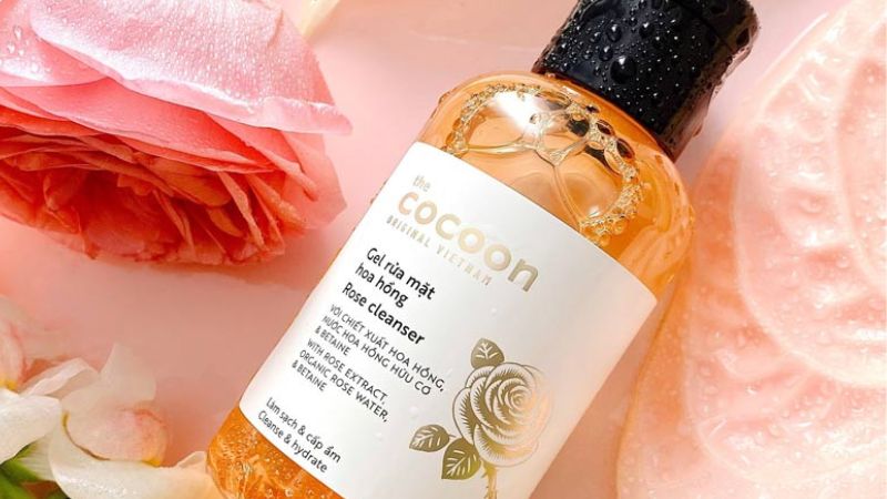 Gel rửa mặt hoa hồng Cocoon Rose Cleanser