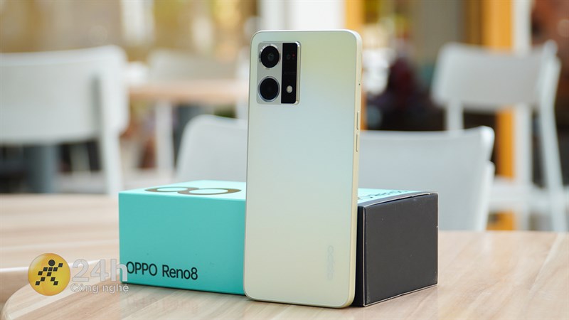 OPPO Reno8 sau 6 tháng vẫn là một chiếc điện thoại tầm trung đáng mua hiện nay