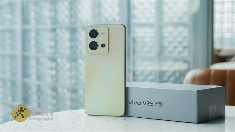Vivo V25 vừa có thiết kế tinh tế lại còn được hiệu năng mạnh mẽ cùng camera ấn tượng