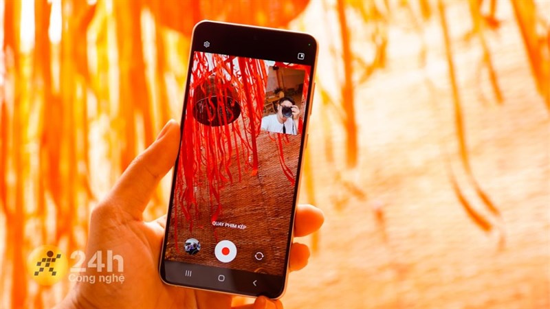 Galaxy S21 FE còn có camera vô cùng ấn tượng