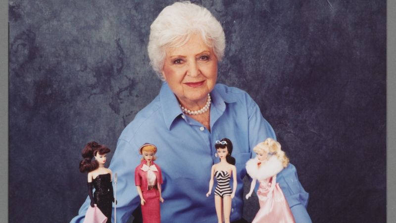 Ruth Handler - “Mẹ đẻ” của những sản phẩm búp bê Barbie