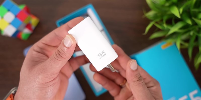 Củ sạc đi kèm realme Narzo N55. Củ sạc đi kèm realme Narzo N55.